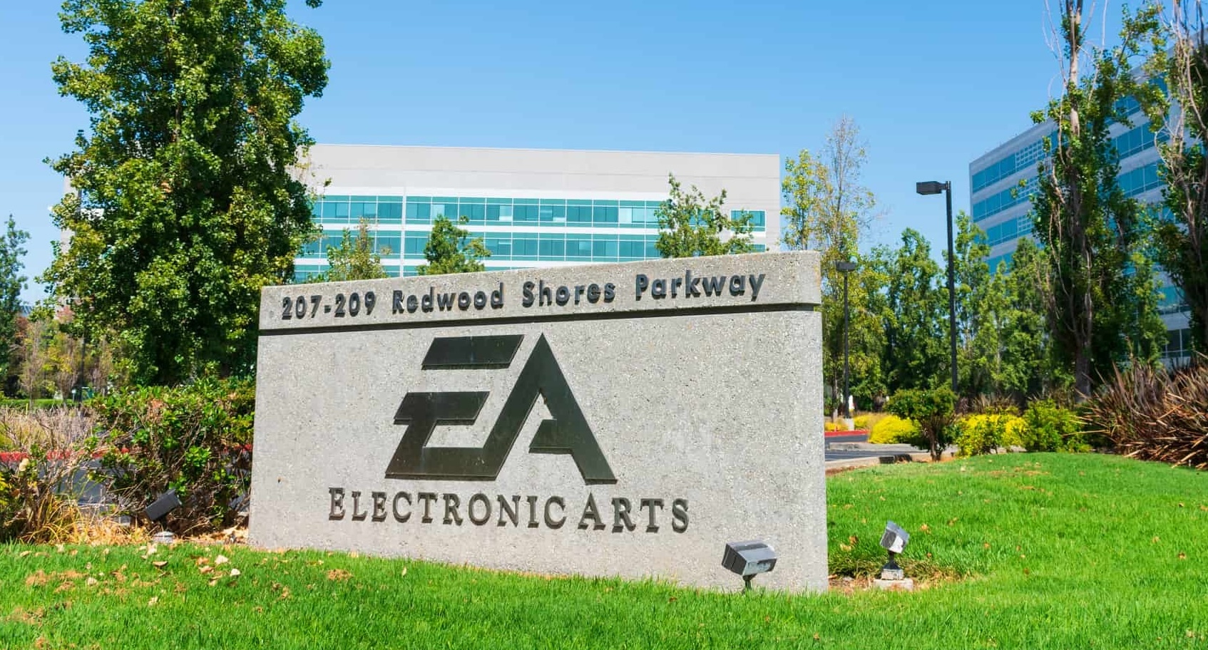 EA vendida, OpenAI cria rede social e crashout da CEO do BlueSky - #007